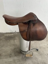 Beval Ltd Close Contact Saddle – 16.5” Seat, Medium Tree (Made in England)