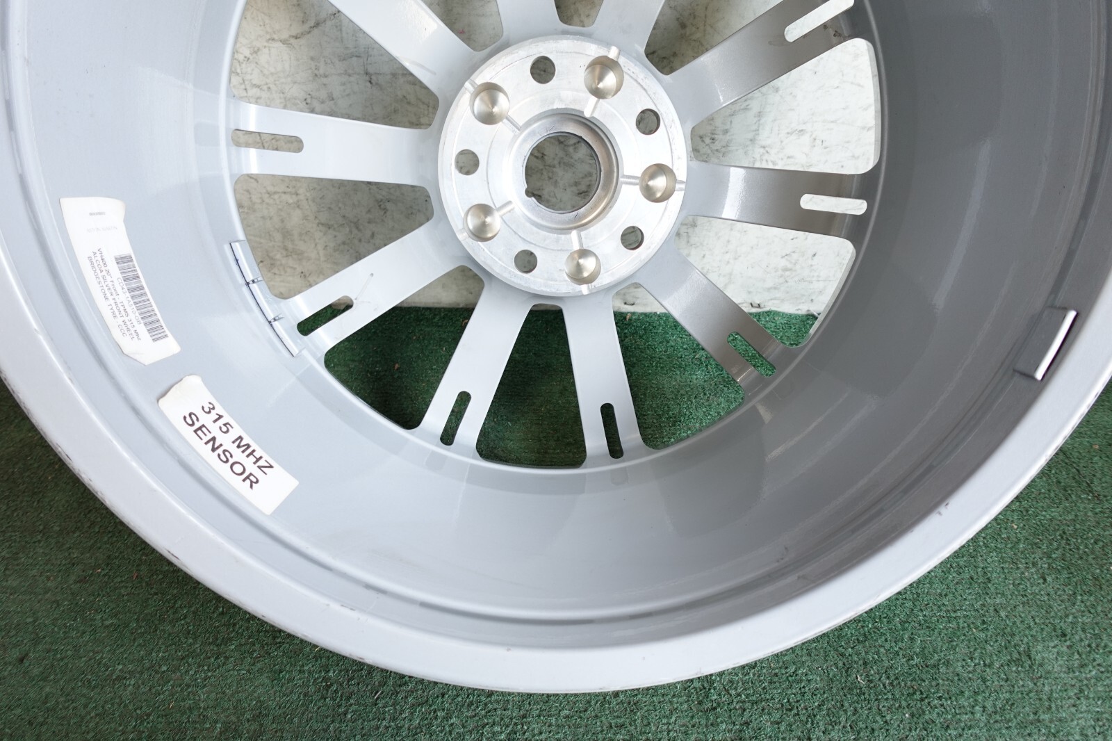 2010 2011 2012 2013 ASTON MARTIN REAR SINGLE WHEEL RIM 20X8.5 OEM AX72893
