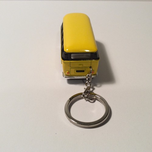 1962 KeyChain Yellow & Black Volkswagen Classical Bus - Picture 3 of 4