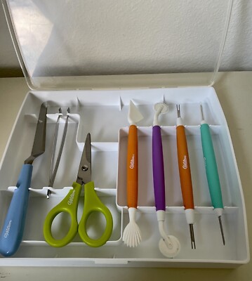 Wilton Kitchen Tools Mixed One Size Oil Moldes De Bizcochos Comparez Les Prix De Kitchen Tools Mixed