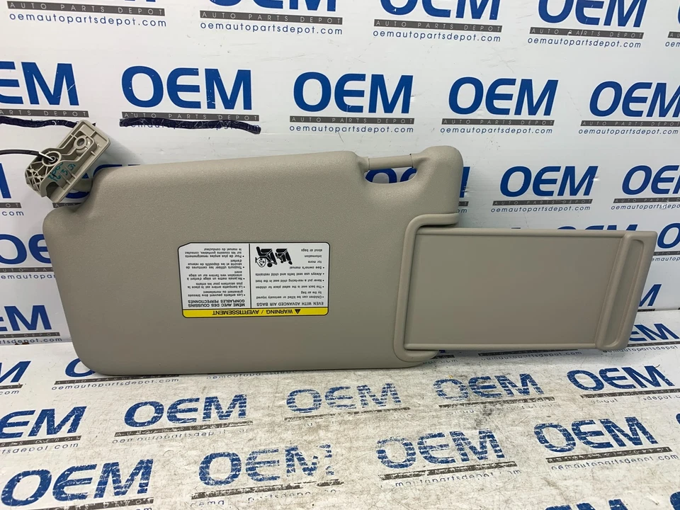 18 19 20 Nissan Kicks pasajero/lado derecho parasol parasol gris OEM Foto 3 de 4