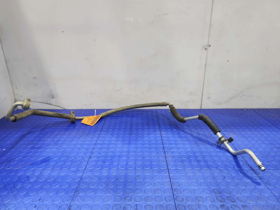 Manguera de succión aire acondicionado Toyota Tacoma 2,7 L 05-15 OEM 8870404010 Foto 3 de 4