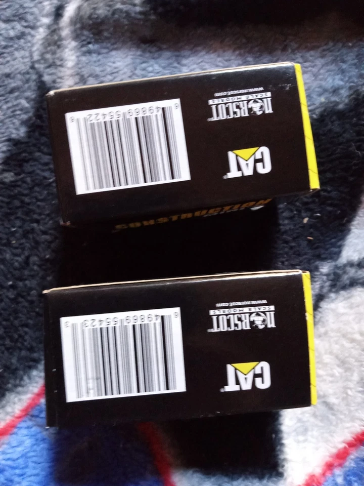 Diecast Norscot Construction Mini's CAT Lot 420E Backhoe Loader + Wheel Loader - Image 4 of 4