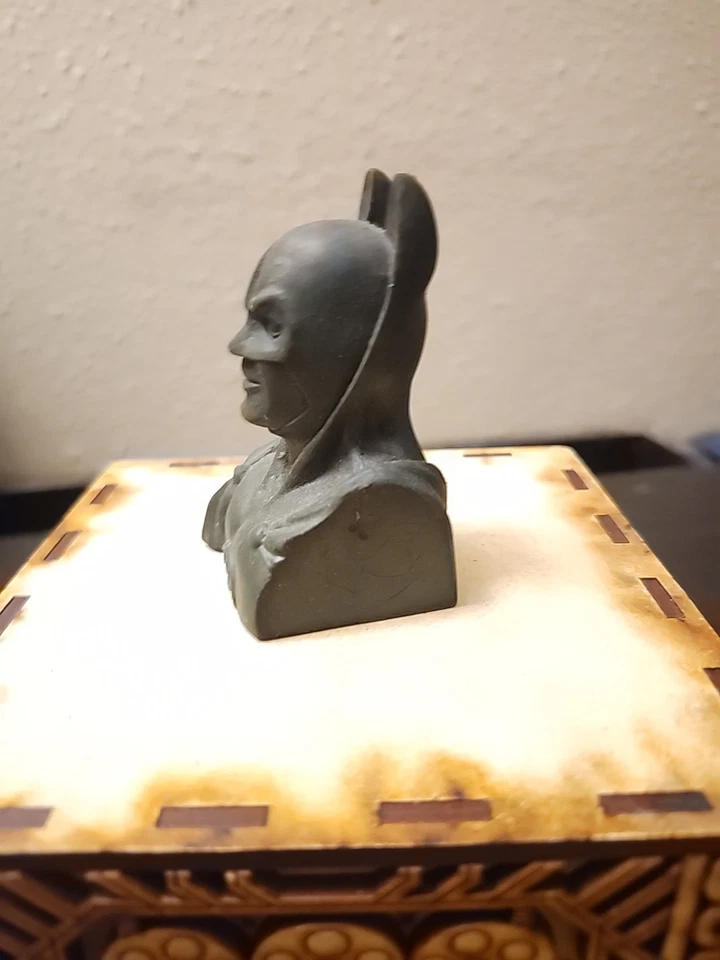 1997 BATMAN FIGURINE ERASER Batman & Robin DC Comics  - Image 3 of 4