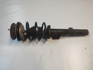 BMW E90 E92 3er Serie Vorderer Rechter Stoßdämpfer 6771178 31316771178 678600