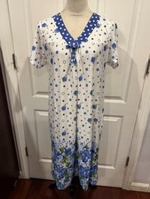 Women Short Sleeve White Nightgown Blue Floral Sz XL 38"L x 22"W