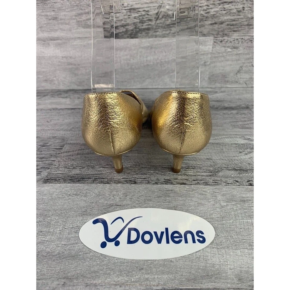 Tacones de gatito Bruno Magli beige y dorado punta para mujer talla 5M Foto 3 de 4