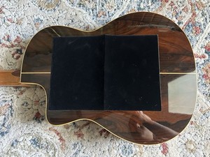 BackGuard Guitar Scratch Pad – Protect Gloss Poly Finish From Buckles & Buttons (Black Vinyl)