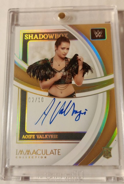 2022 WWE Immaculate Shadowbox "Lyra Valkyria" Aoife Valkyrie Gold Rc Auto 2/10