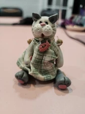 Russ Berrie & Co #14024 Mini-kins Minikins Kitty Cat Figurine 3" Shelf Sitter