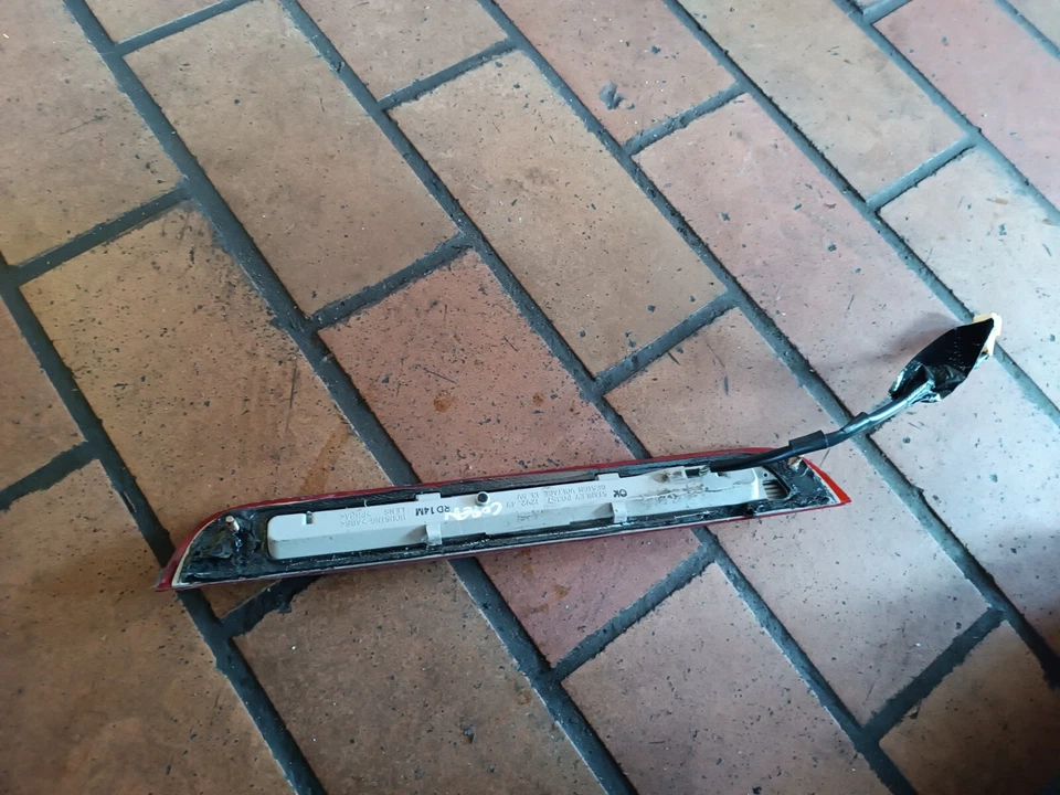 Originale Daihatsu Copen 3. Luce Freno Aggiuntiva STANLEY 20-408 - Immagine 4 di 4