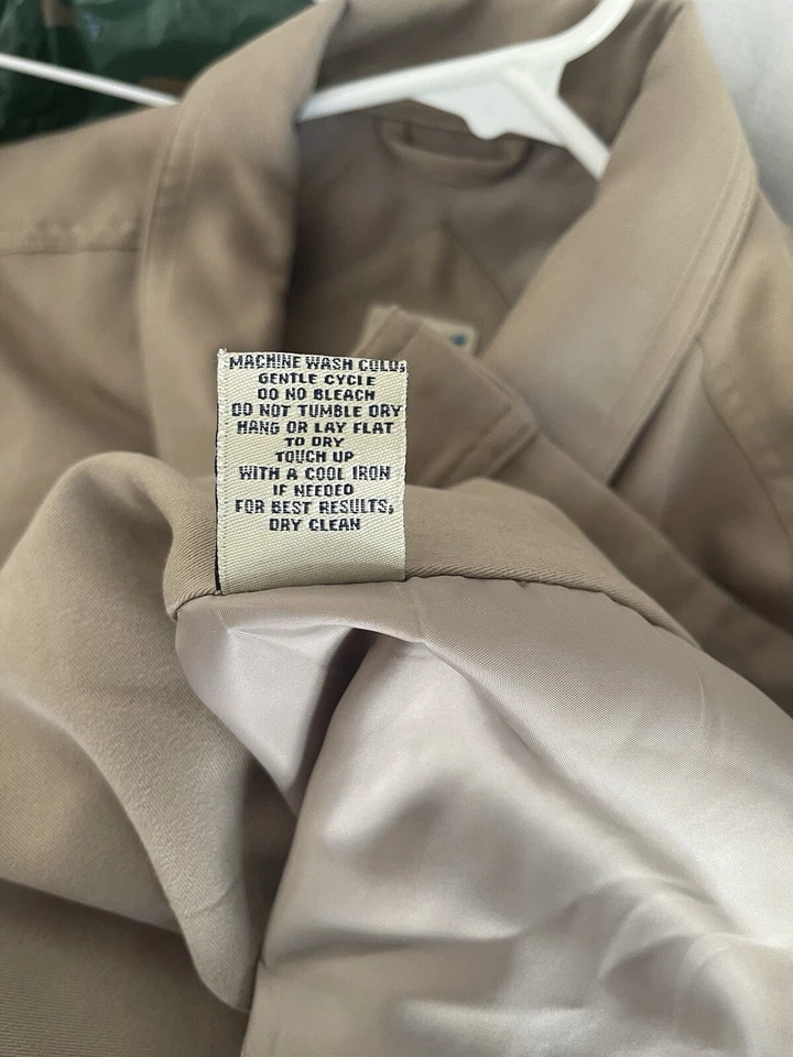 TravelSmith Bush Safari Shirt Jacket Mens M Regular Khaki Tan Roll Tab Button Up - Image 4 of 4