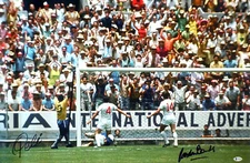 PELE & GORDON BANKS AUTOGRAPHED 20X30 CANVAS PHOTO GREATEST SAVE BECKETT 163880