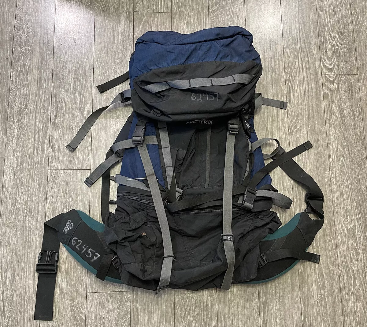 Arcteryx Bora 80 Liter Weekend Hiking Backpack Blue Black Medium Camping Outdoor