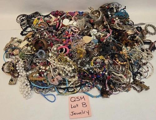 Bulk Costume & Fashion Jewelry 15 Lbs of Mixed Wearable & Craft Vtg To Now Lot B