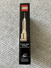 LEGO ARCHITECTURE: Empire State Building (21002)
