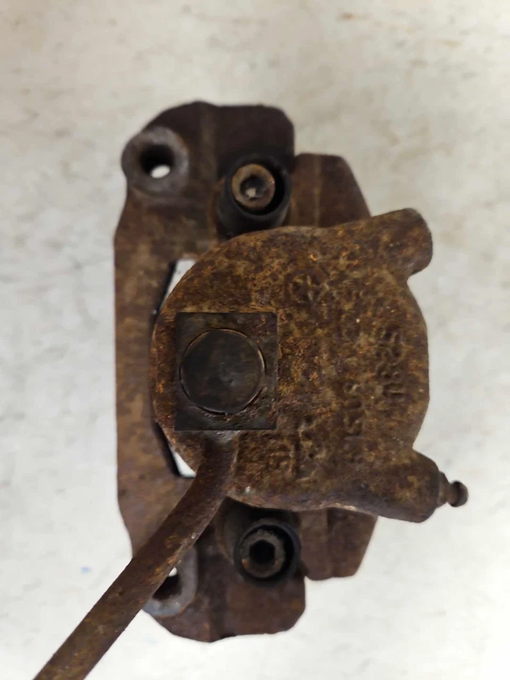 01-06 CHRYSLER SEBRING DODGE STRATUS Right Front Caliper Passenger Side Rh OEM Foto 3 de 4