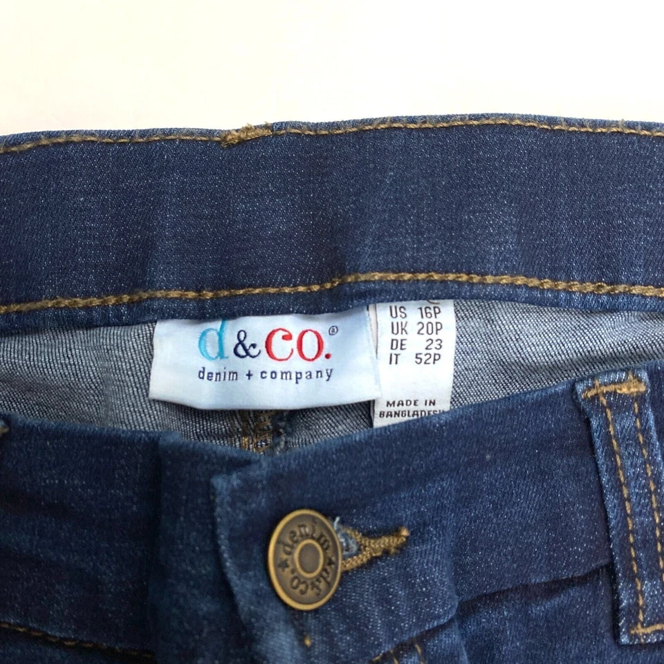 Denim&Co Straight Leg Women's size 16P Dark Wash Blue denim Jeans - Image 3 of 4