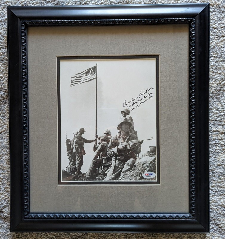 Iwo Jima Charles W Lindberg 1st Flag Raiser WWII Autographed Photo PSA M-127