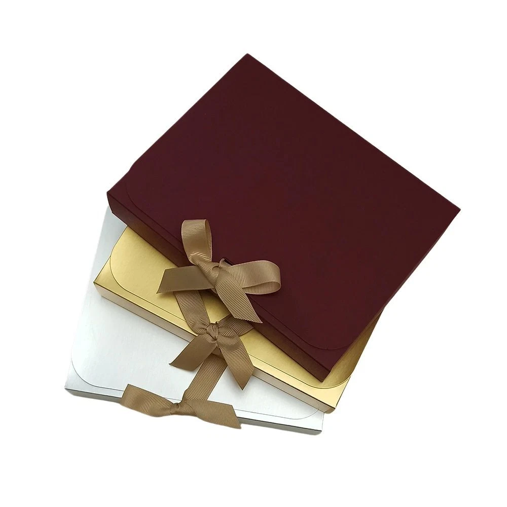 12 Scatole Portaconfetti Quadrate In Plastica Con Design Traforato - Color Argento, Per Matrimoni E Feste