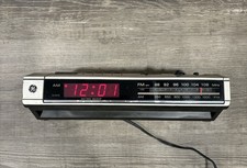 Vintage 80's Woodgrain GE 7-4634B Clock Radio AM/FM Red LED Alarm Clock - WORKS