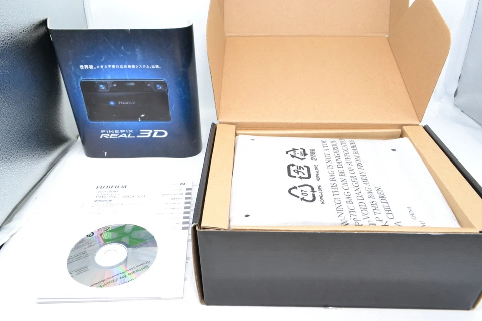 Fujifilm FinePix REAL 3D V1 Digital Viewer 3D LCD Display for W1/W3 Brand New - Image 4 of 4