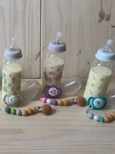 Reborn Doll’s Sealed Teat Faux Formula/ Fake Milk Bottle, Reversible Magnet Paci