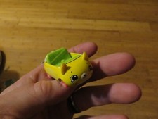 2019 Moose JX26617 Yellow Convertible Die Cast Car McDonald's Shopkins Cutie