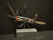 RARE! GENUINE VICTORINOX SWISS ARMY HUNTING KNIFE "HUNTSMAN" WARHAWK WWII (P-40)