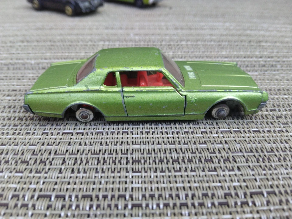 SET 2 VINTAGE LESNEY MATCHBOX MERCURY COUGAR #62  green RARE & #55 or 73 Mercury - Image 3 of 4