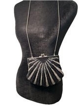 Vintage Kiss Lock Clamshell Beaded Purse Black And Silver Excellent Condition
