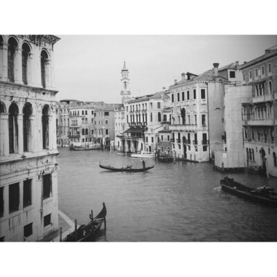 Venedig Kanal Gondel schwarz weiß Foto Wandbild Kunstdruck gerahmt 12x16
