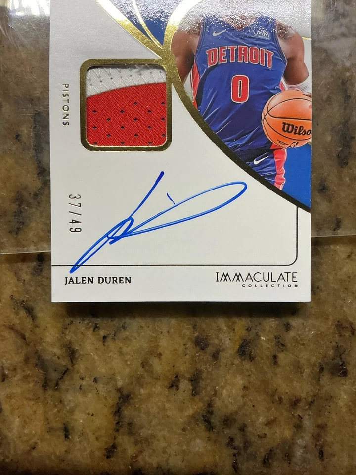 Parche automático #/49 Panini Immaculate Jalen Duren On Card 2023-24 2-Clr usado en el juego Foto 2 de 4