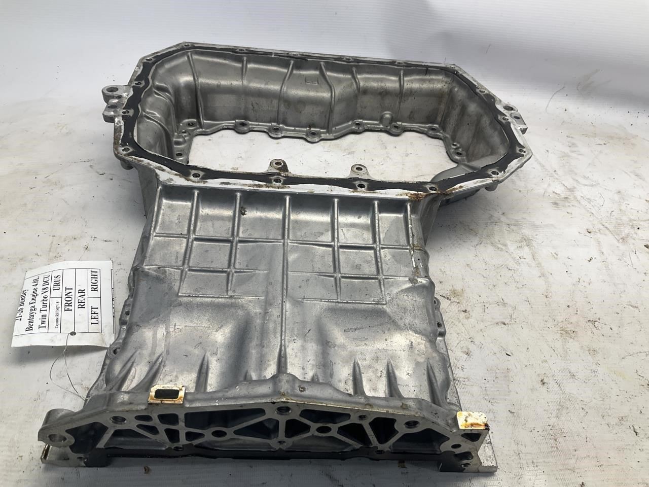 21-26 Bentley Bentayga 4.0L Twin Turbo Engine Upper Oil Pan P