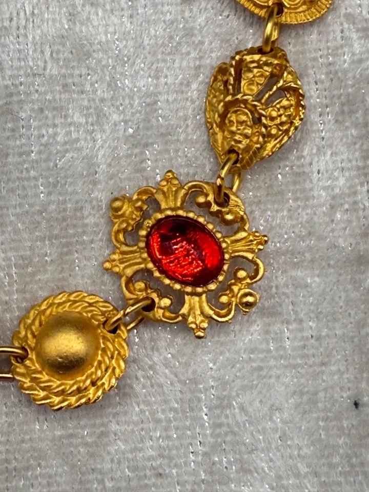 复古维多利亚复兴手链金色红色绿色浮雕 7 — 第 4/4 张图片