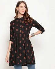 Product Description: Straight kurti Floral printed Mandarin collar, three-quarte