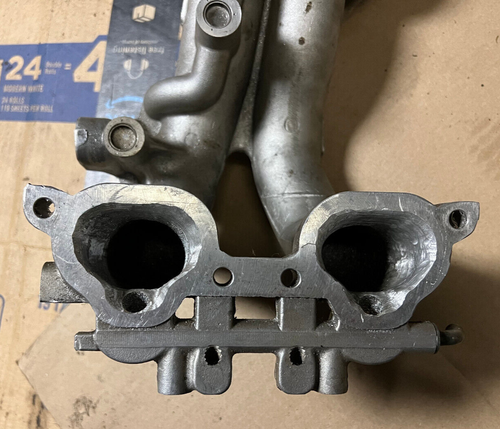 2000-2004 Subaru Legacy 2.5L 4cyl EJ25 Intake Manifold - Picture 6 of 7