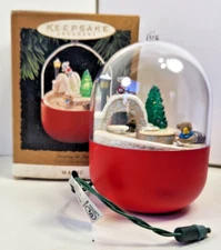 HALLMARK KEEPSAKE JUMPING FOR JOY 1995 LIGHT AND MOTION MAGIC WORKS QLX7347 MICE