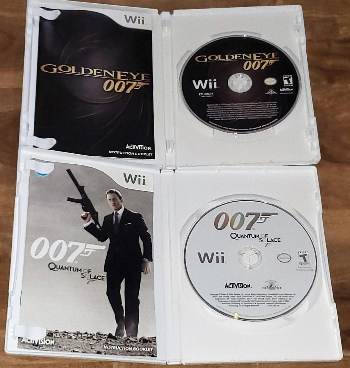 GoldenEye 007 Wii game + Quantum of Solace +Zapper/gun 4 3 2 LOT