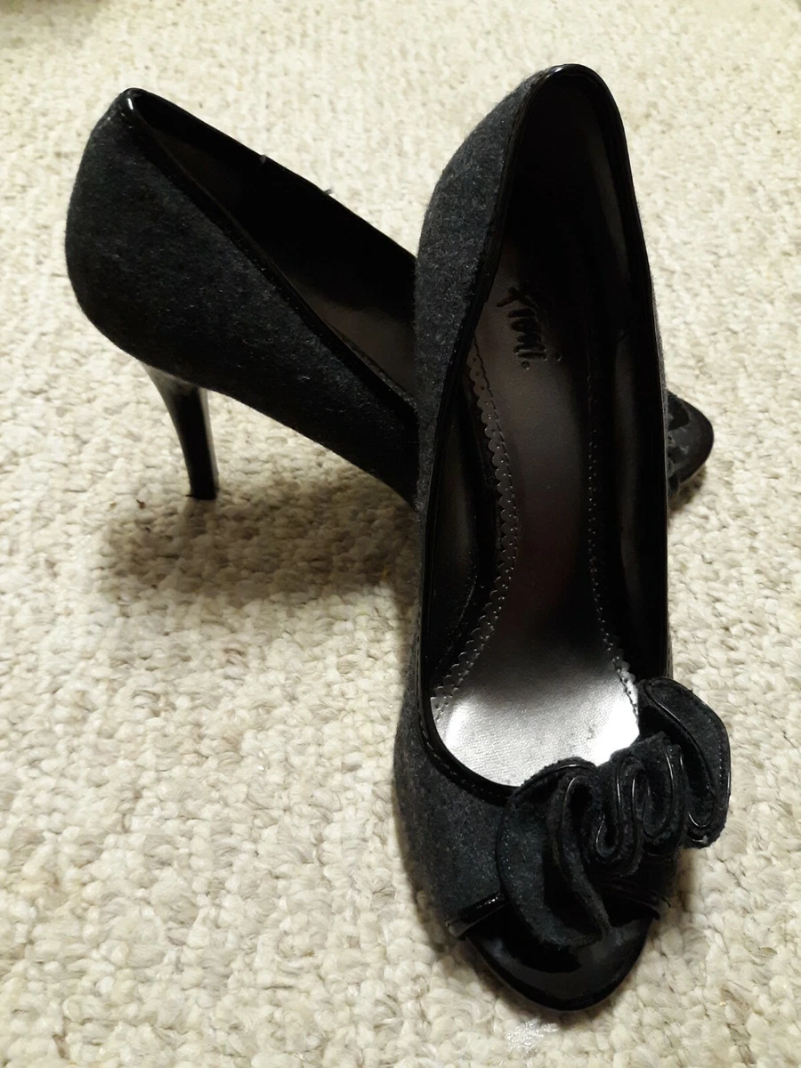 Fioni peep sale toe heels