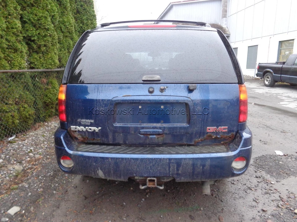 Brazo de control inferior trasero GMC Envoy 2002 Foto 3 de 4