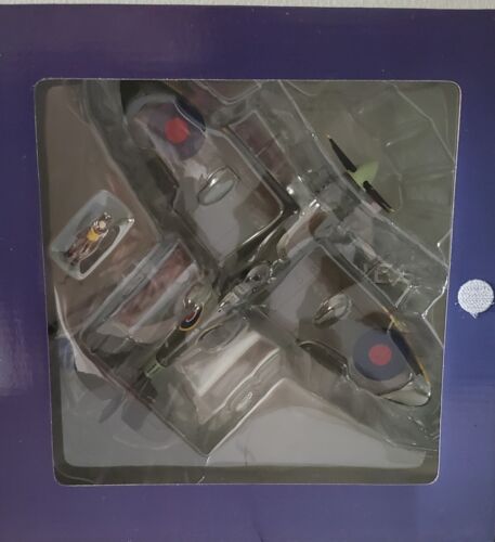 Hobby Masters 1:48 HA8311 Submarine Spitfire IXb Johnnie Johnson NIB - Picture 5 of 7