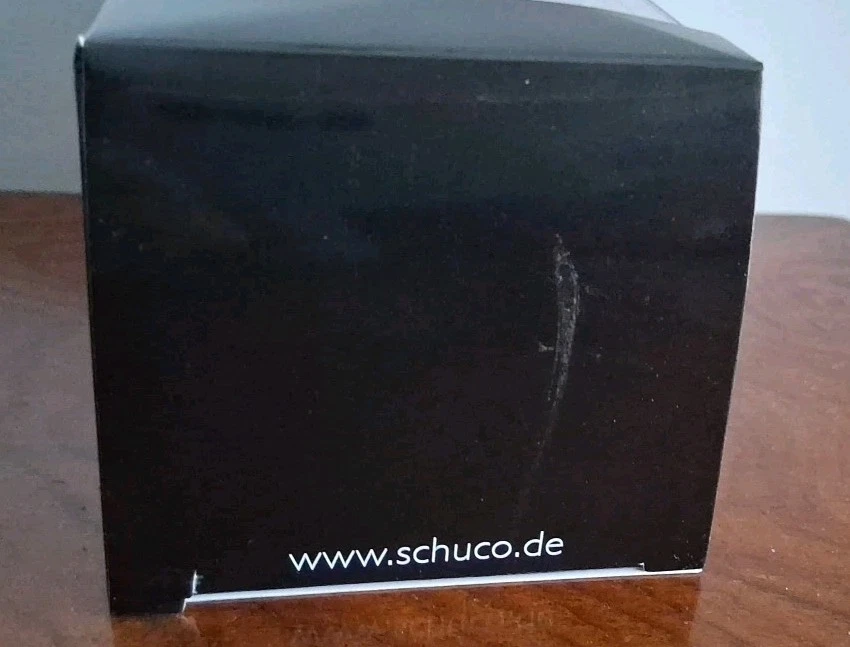 SCHUCO VOLKSWAGEN VW KAFER SCALA 1/43 -  CON BOX - Immagine 2 di 4