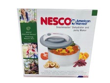 Nesco American Harvest FD-61 Food Dehydrator / Jerky Maker 4 Trays w/ Warranty