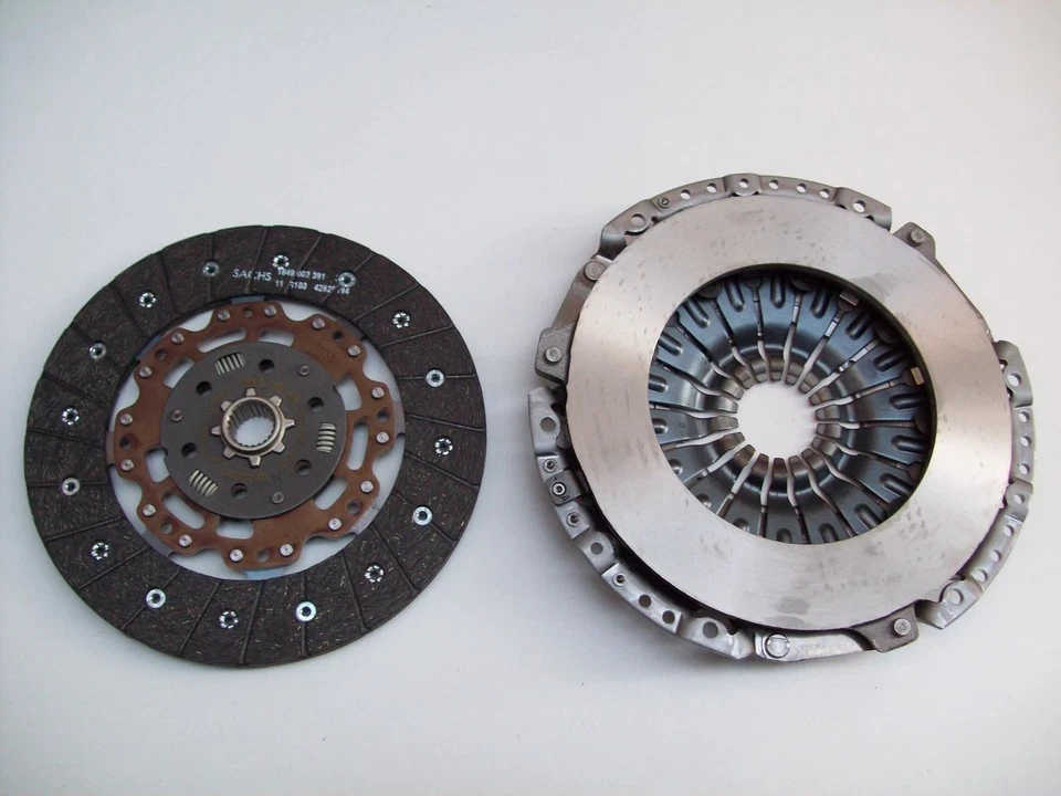 VW Caddy Clutch And Pressure Plate 03L141018GX 2011-2020 - Image 2 of 4