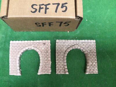 2x Einzeltunnel - Spurweite n - Kontinentalstil - grauer Steinstil SFF75