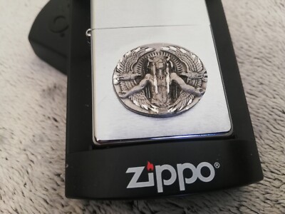 NEW RARE 2002 ZIPPO LIGHTER NATIVE AMERICAN RED INDIAN CHIEF EAGLE