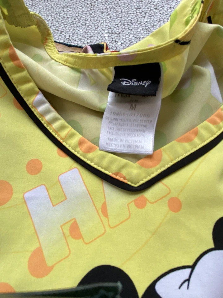 Scrubs Set Women’s M Disney Lion King Mickey Zoe Penguin Wink Black Pants Lot - Image 3 of 4