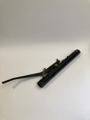 Alfa Romeo (Alfetta). Front Left Seat Guide SX. A7