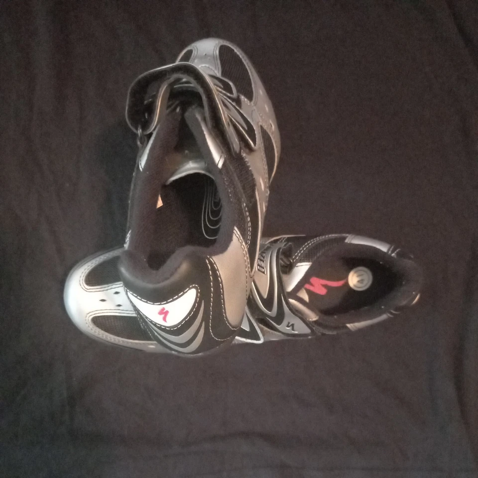 Zapatos de ciclismo especializados para hombre 45 12 bicicleta de carretera plateados negros gancho bucle Foto 4 de 4